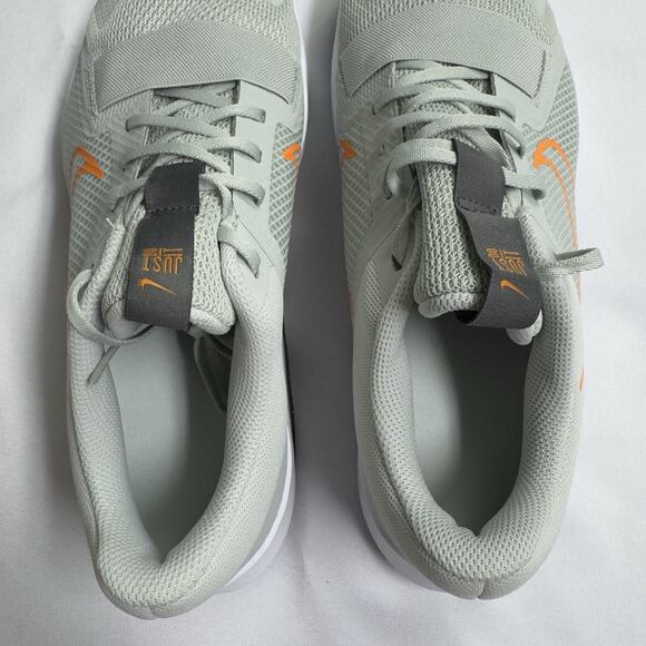 Nike MC Trainer 2 Light Silver Bright Mandarin DM0823-010 Men's Size 10.5 US - Picture 4 of 10